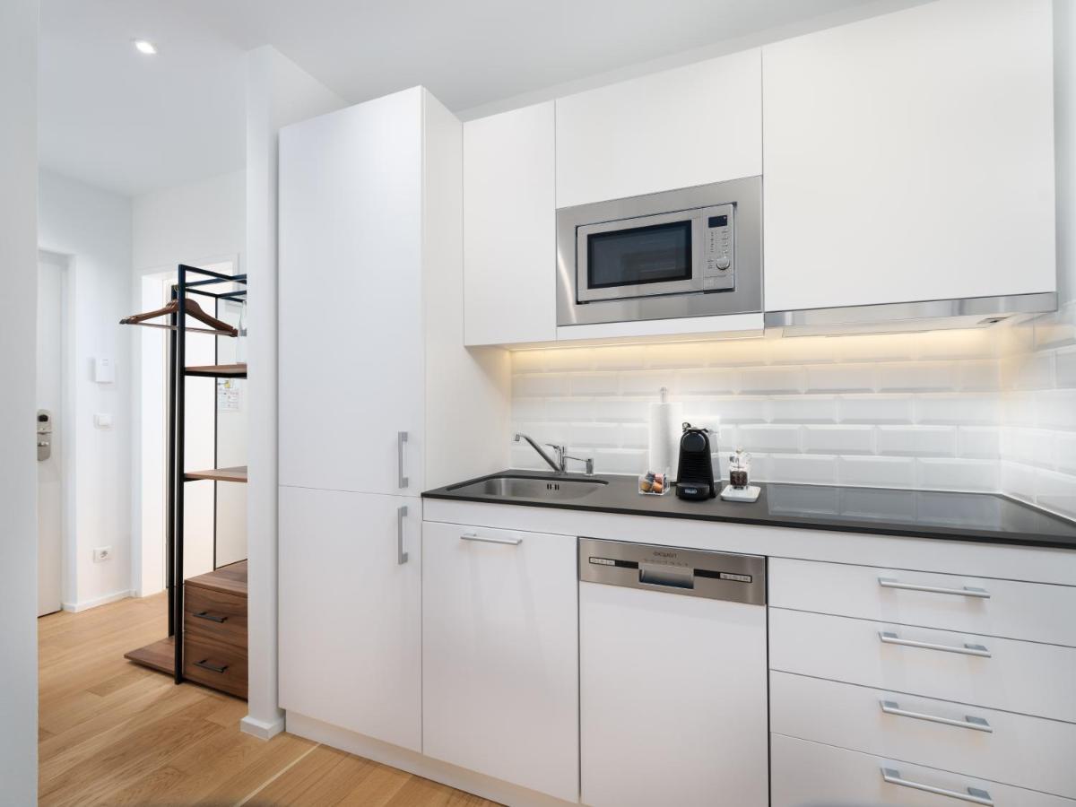 Myfavorit Apartments - Spacious Apartments Next To Puplic Transport U1 Direct Connection To Citycenter Vienna Exterior photo