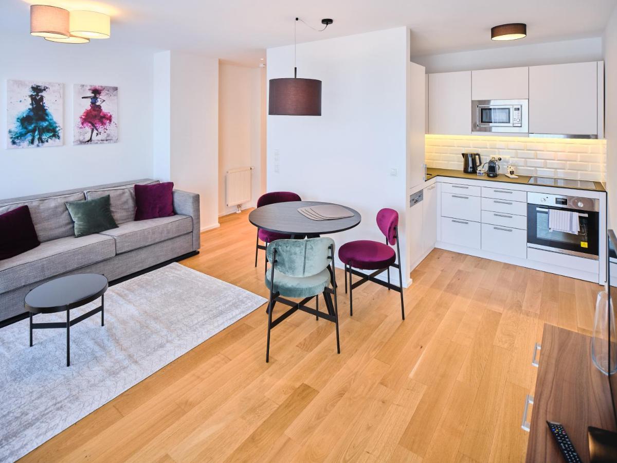 Myfavorit Apartments - Spacious Apartments Next To Puplic Transport U1 Direct Connection To Citycenter Vienna Exterior photo