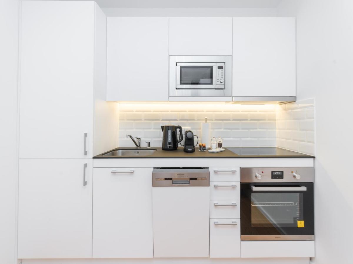Myfavorit Apartments - Spacious Apartments Next To Puplic Transport U1 Direct Connection To Citycenter Vienna Exterior photo
