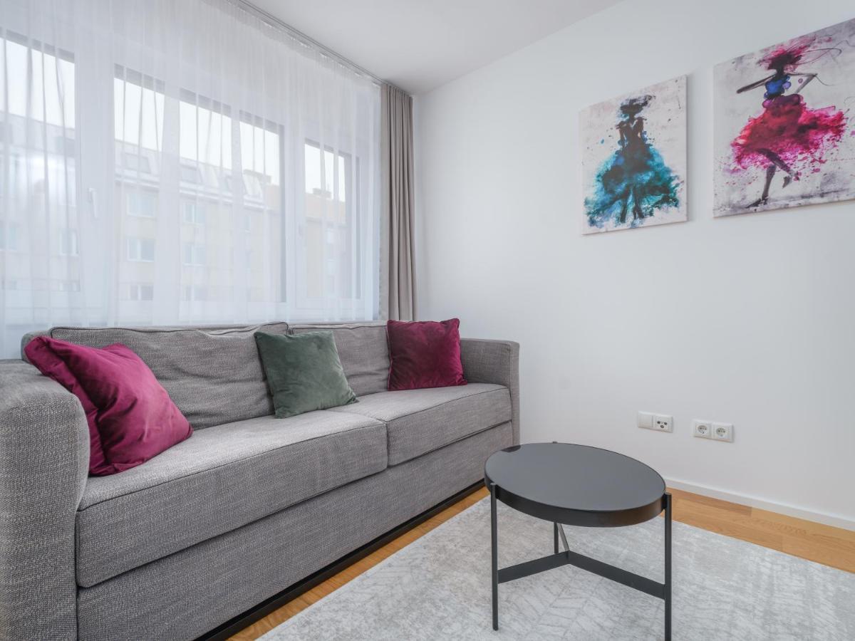 Myfavorit Apartments - Spacious Apartments Next To Puplic Transport U1 Direct Connection To Citycenter Vienna Exterior photo