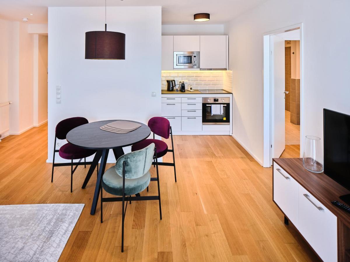 Myfavorit Apartments - Spacious Apartments Next To Puplic Transport U1 Direct Connection To Citycenter Vienna Exterior photo