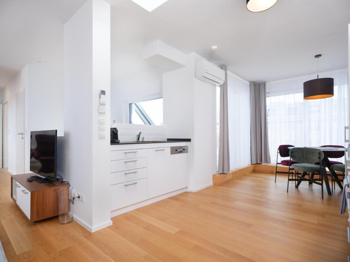 Myfavorit Apartments - Spacious Apartments Next To Puplic Transport U1 Direct Connection To Citycenter Vienna Exterior photo