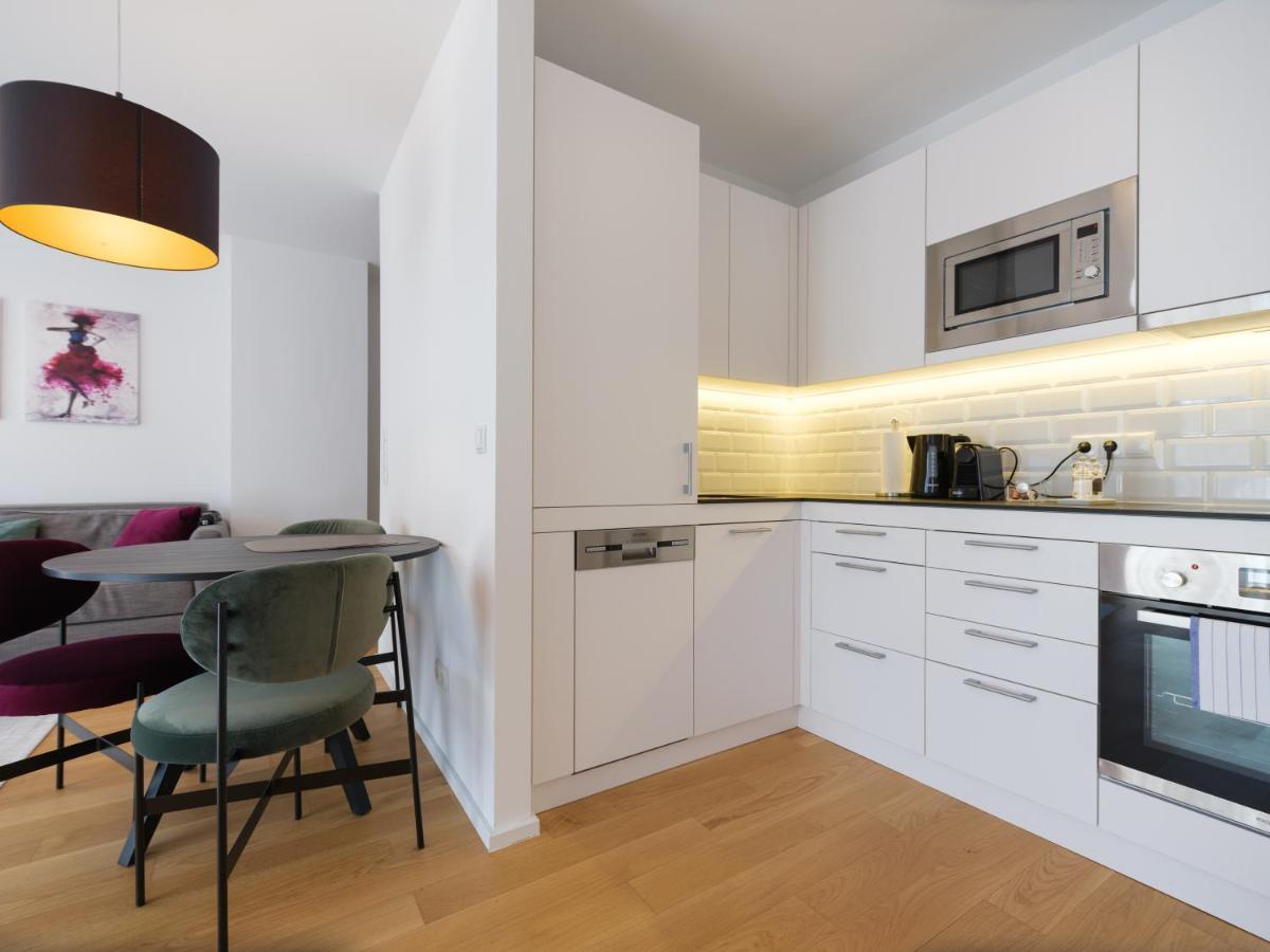Myfavorit Apartments - Spacious Apartments Next To Puplic Transport U1 Direct Connection To Citycenter Vienna Exterior photo