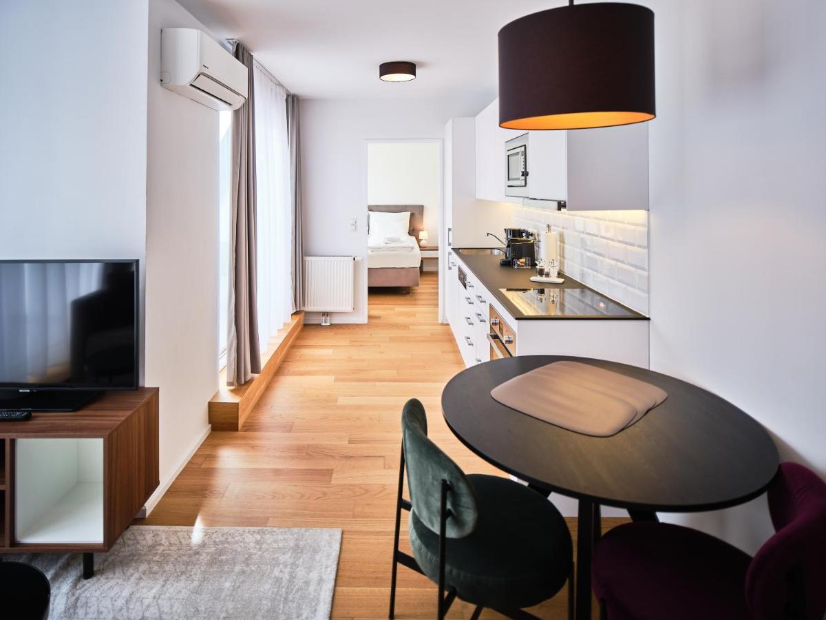 Myfavorit Apartments - Spacious Apartments Next To Puplic Transport U1 Direct Connection To Citycenter Vienna Exterior photo