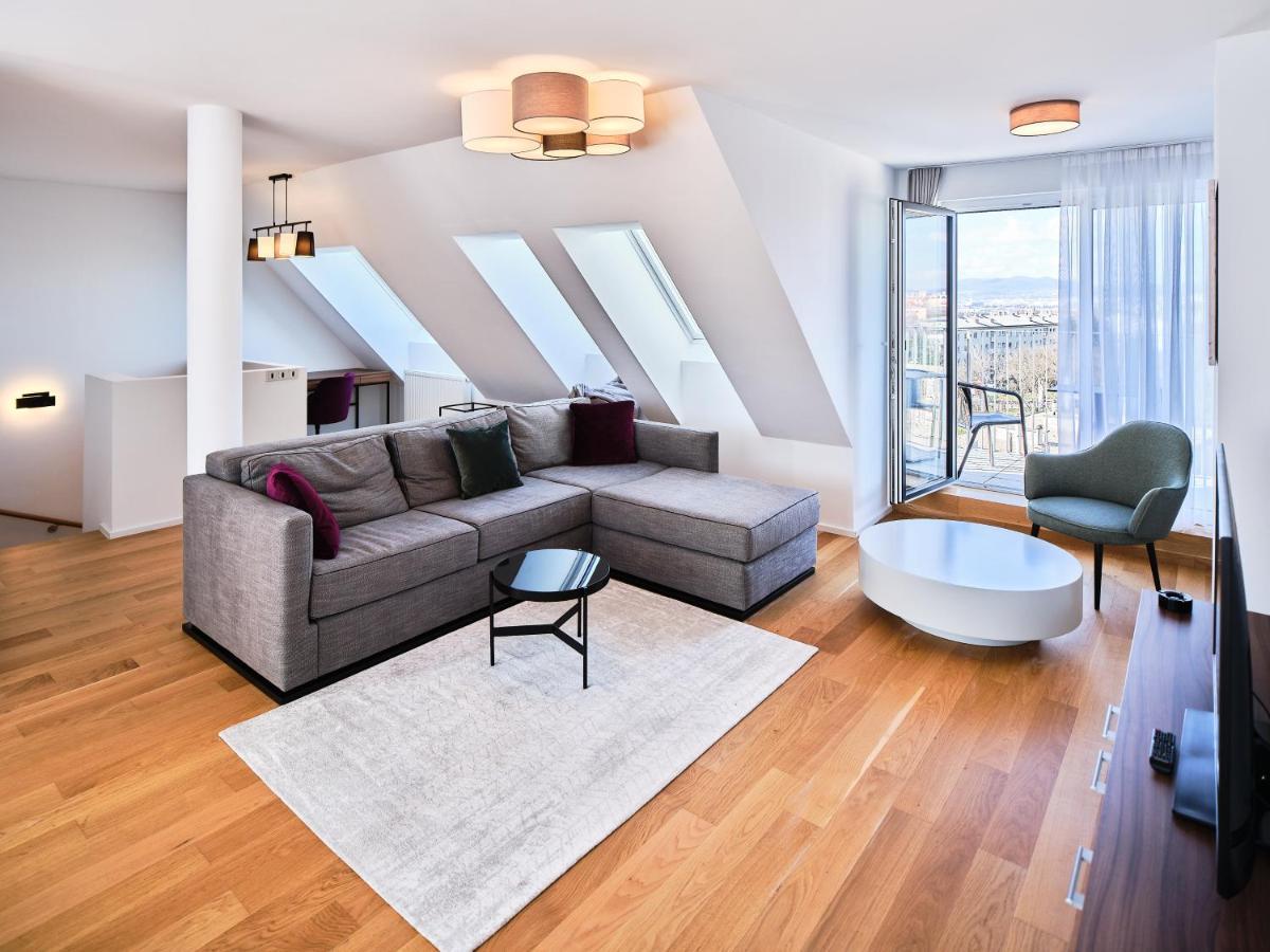 Myfavorit Apartments - Spacious Apartments Next To Puplic Transport U1 Direct Connection To Citycenter Vienna Exterior photo