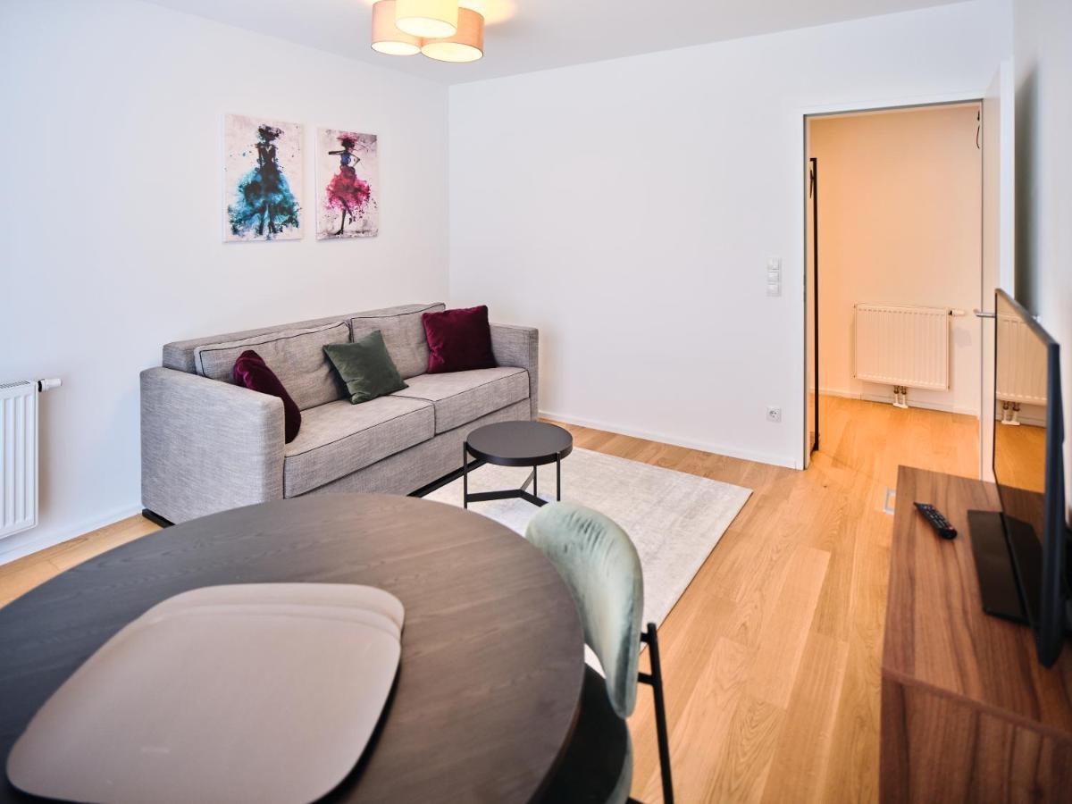 Myfavorit Apartments - Spacious Apartments Next To Puplic Transport U1 Direct Connection To Citycenter Vienna Exterior photo
