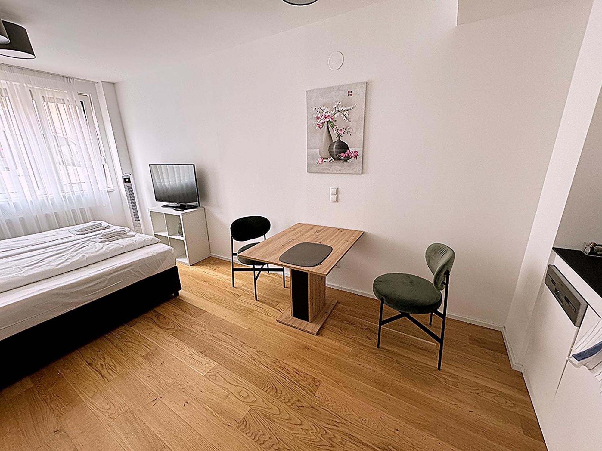 Myfavorit Apartments - Spacious Apartments Next To Puplic Transport U1 Direct Connection To Citycenter Vienna Exterior photo